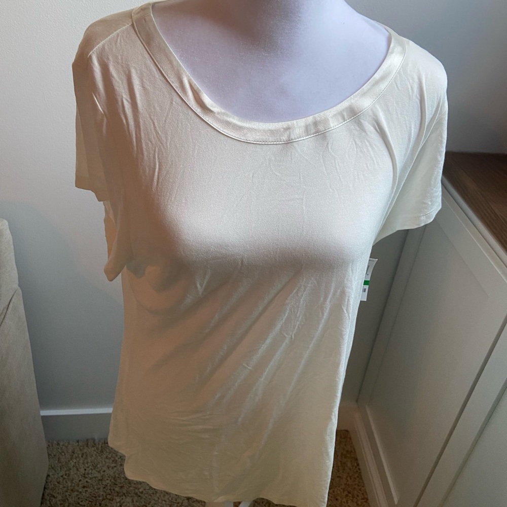Alfani Women’s top Size L NWT